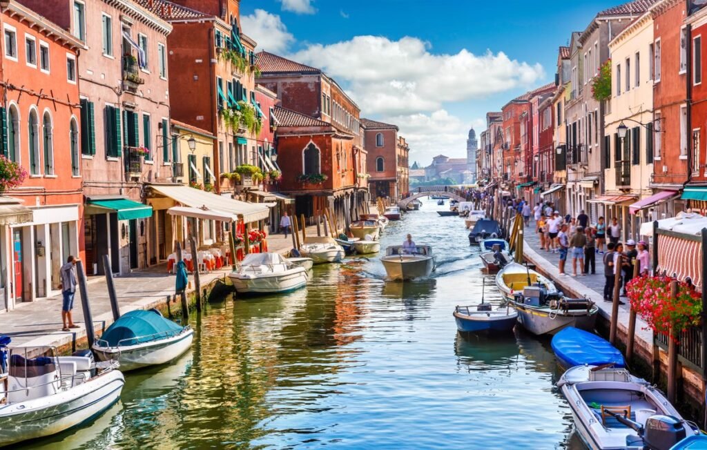 Discovery Germany, The Netherland, France & Spain All In One Tour