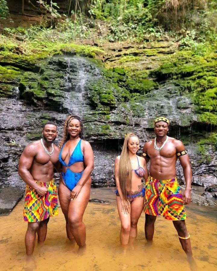 10-Says South Africa, Zimbabwe & Botswana Group Safari Experience