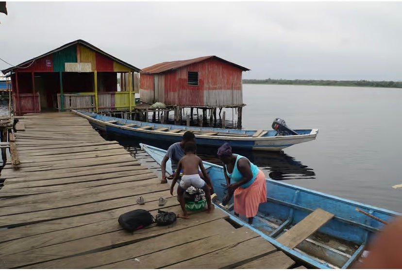 Accra To Nzulezu, Fort Antonio & Maaha Beach Experience Tour photo 9