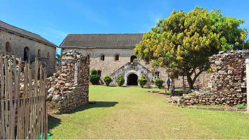 Accra To Nzulezu, Fort Antonio & Maaha Beach Experience Tour photo 8