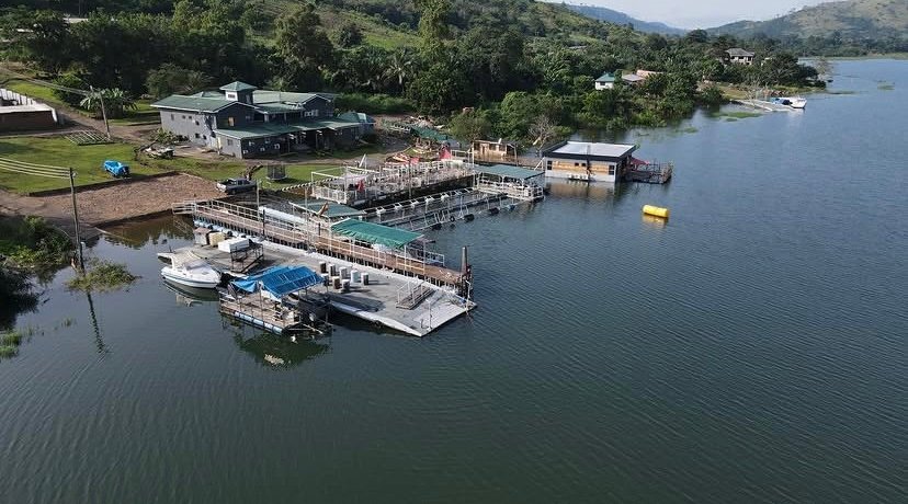 π AKOSOMBO LAKESIDE ESCAPE photo 13